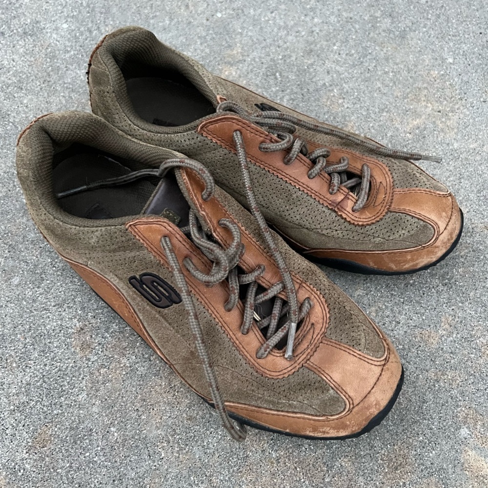 Skechers great condition Ladies sneakers look like stylish comfy shoes 7.5